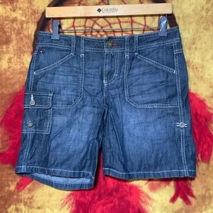 TOMMY HILFIGER-woman’s dark wash mid-length jegging shorts